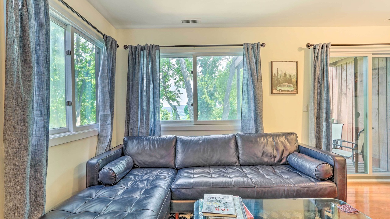 Photo of Livingroom in Vernon