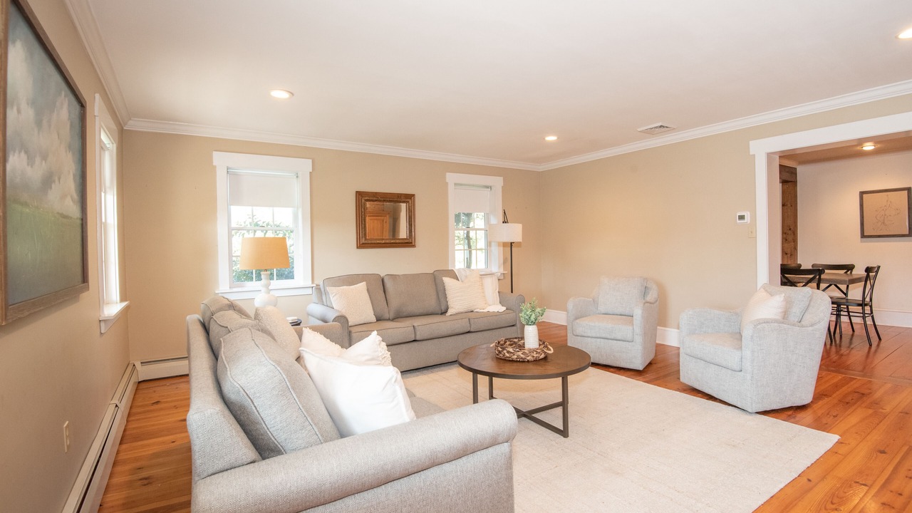 Photo of Livingroom in New Providence