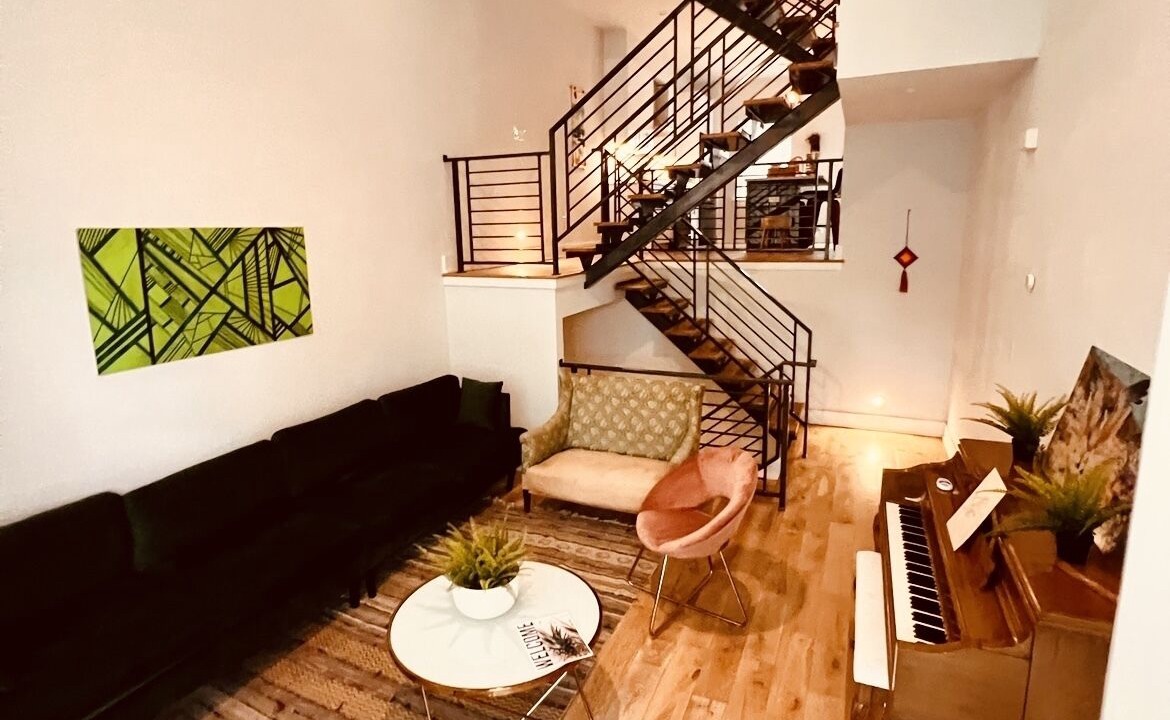 Photo of Livingroom in Southwest Center City