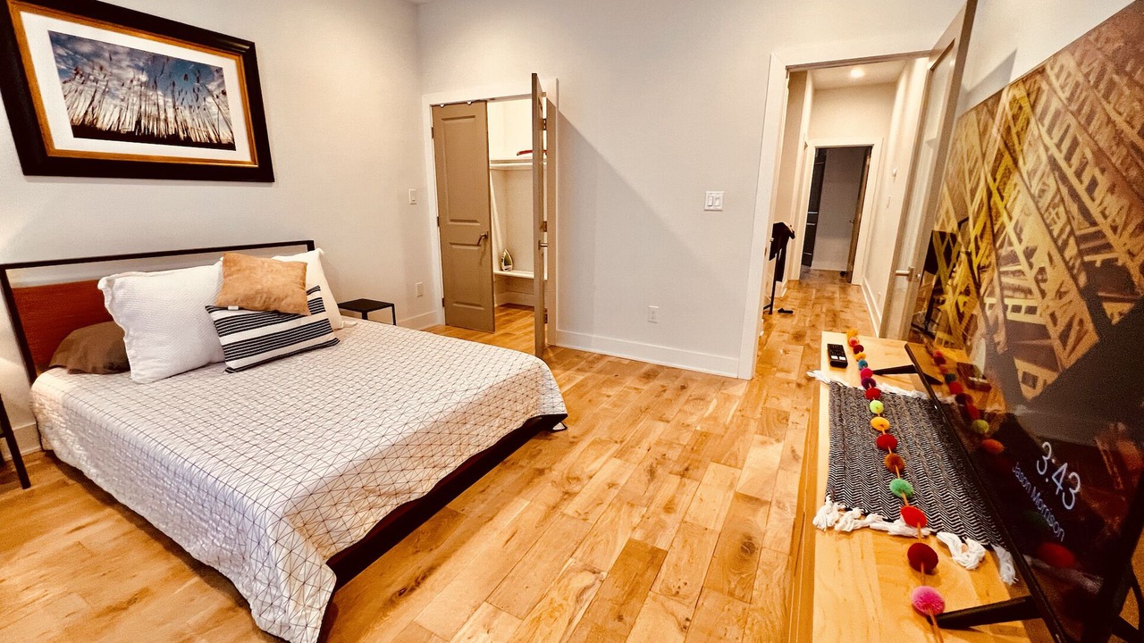 Photo of Bedroom in Southwest Center City