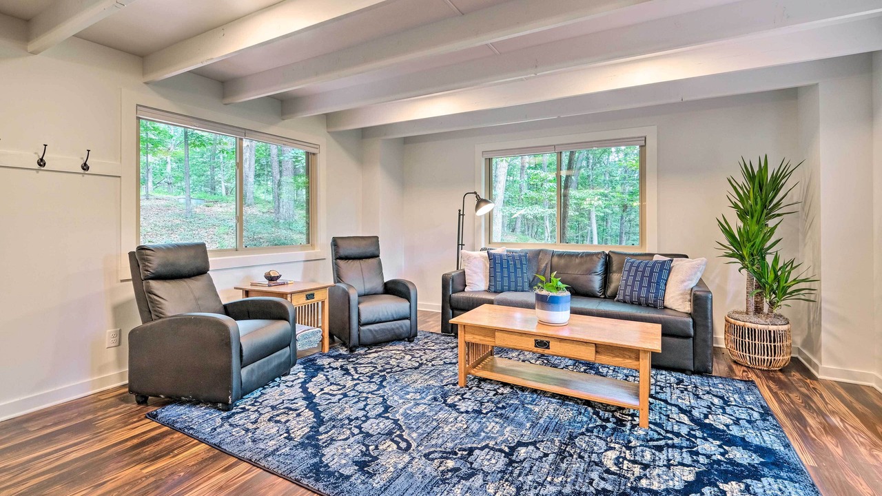 Photo of Bedroom in Broadway