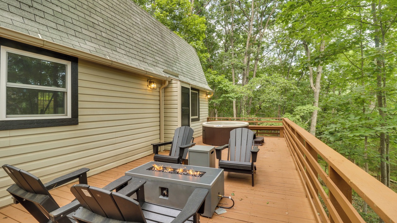 Photo of Patio Balcony in Broadway