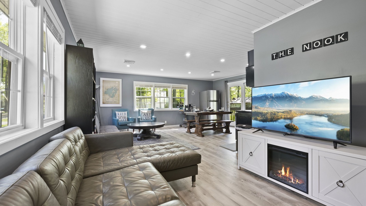 Photo of Livingroom in Lakeview