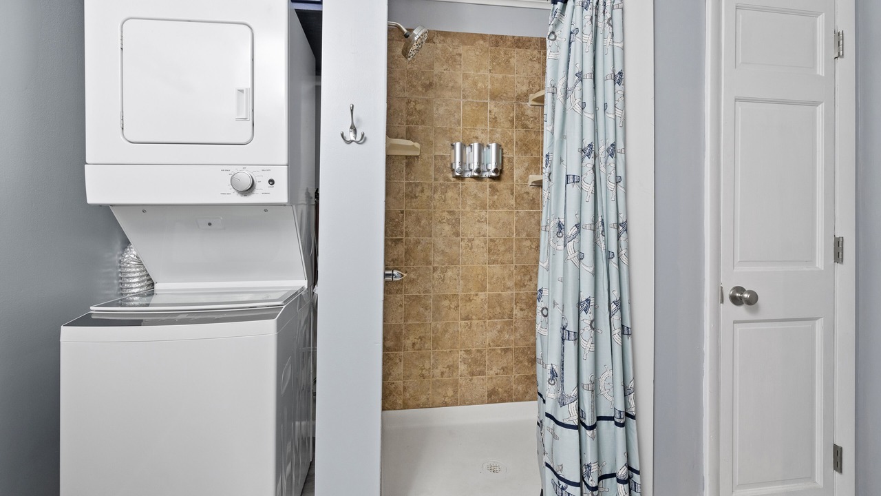 Photo of Bathroom in Lakeview