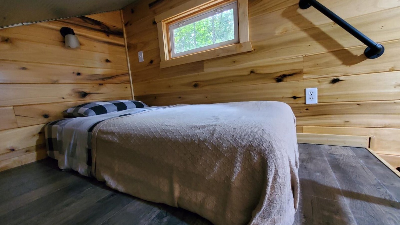 Photo of Bedroom in Rogers