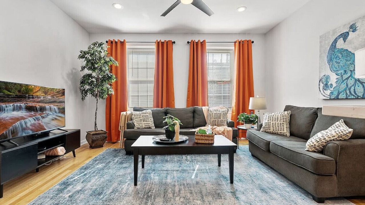 Photo of Livingroom in Southwest Center City