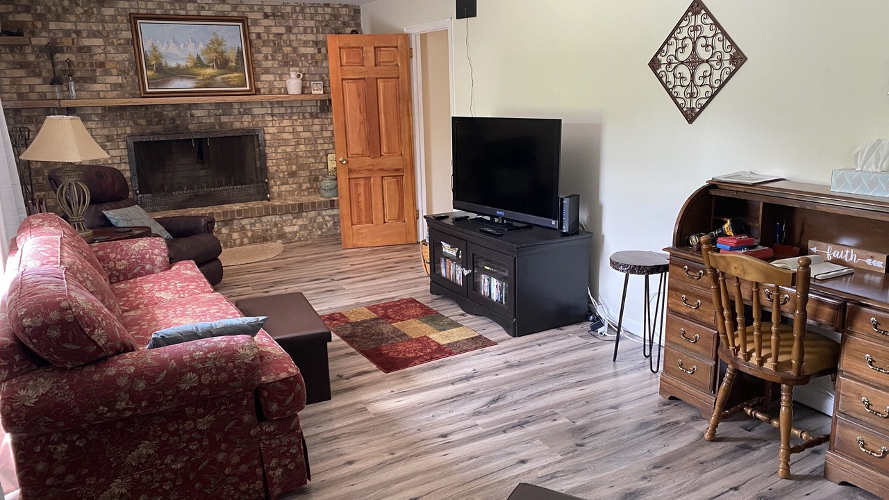 Photo of Bedroom in Boalsburg