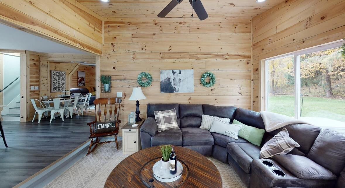 Photo of Livingroom in Logan
