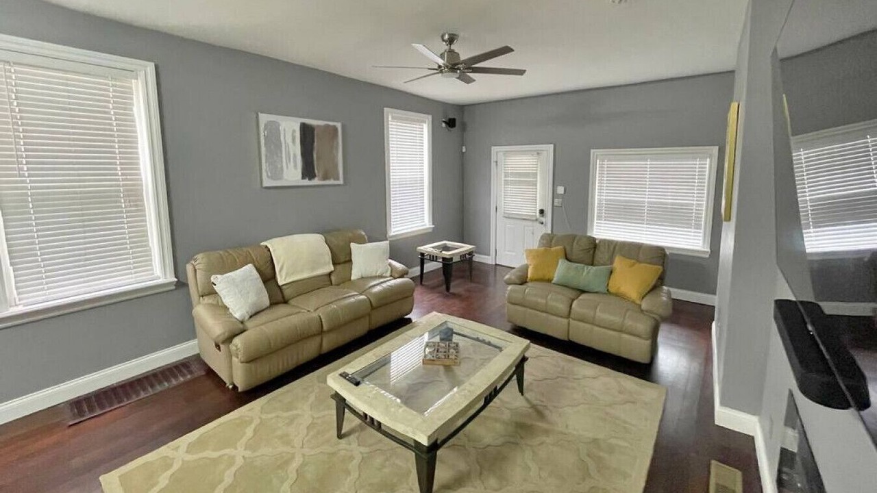 Photo of Livingroom in Mount Auburn
