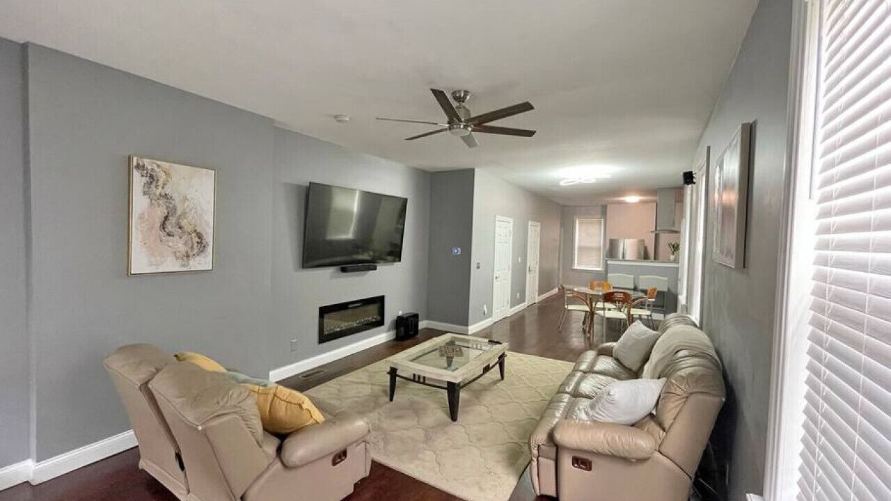 Photo of Livingroom in Mount Auburn
