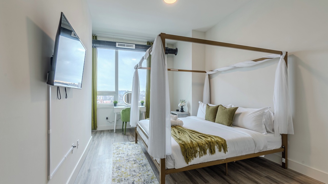 Photo of Bedroom in Orange