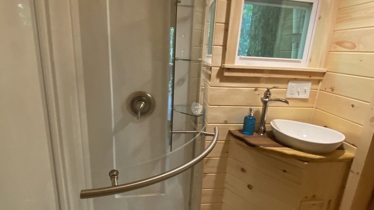 Photo of Bathroom in Copperhill
