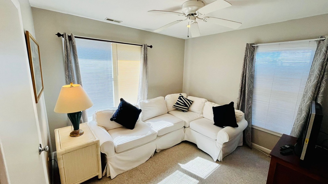 Photo of Livingroom in Avalon