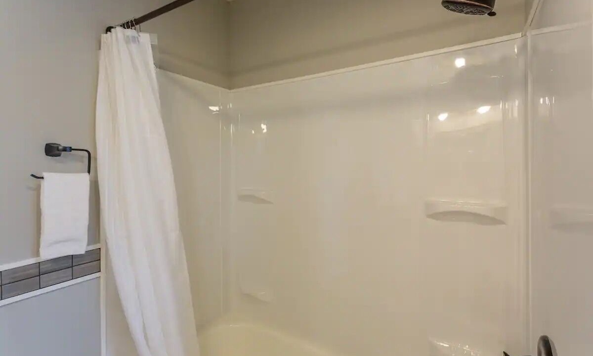 Photo of Bathroom in Logan