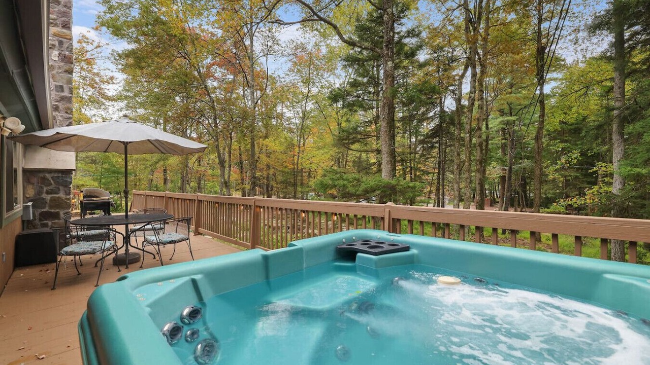 Photo of Outdoor in Lake Harmony Estates