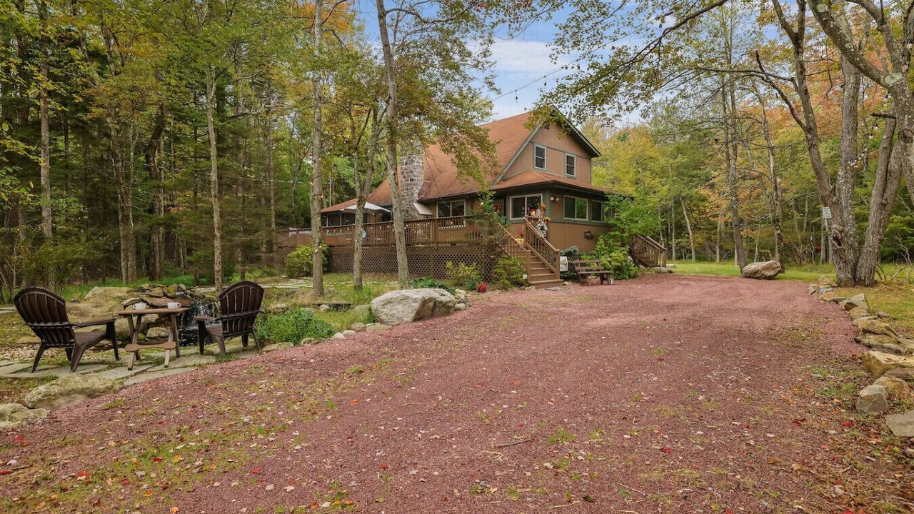 Photo of Outdoor in Lake Harmony Estates