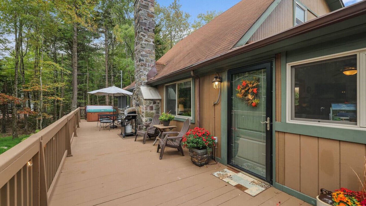 Photo of Patio Balcony in Lake Harmony Estates