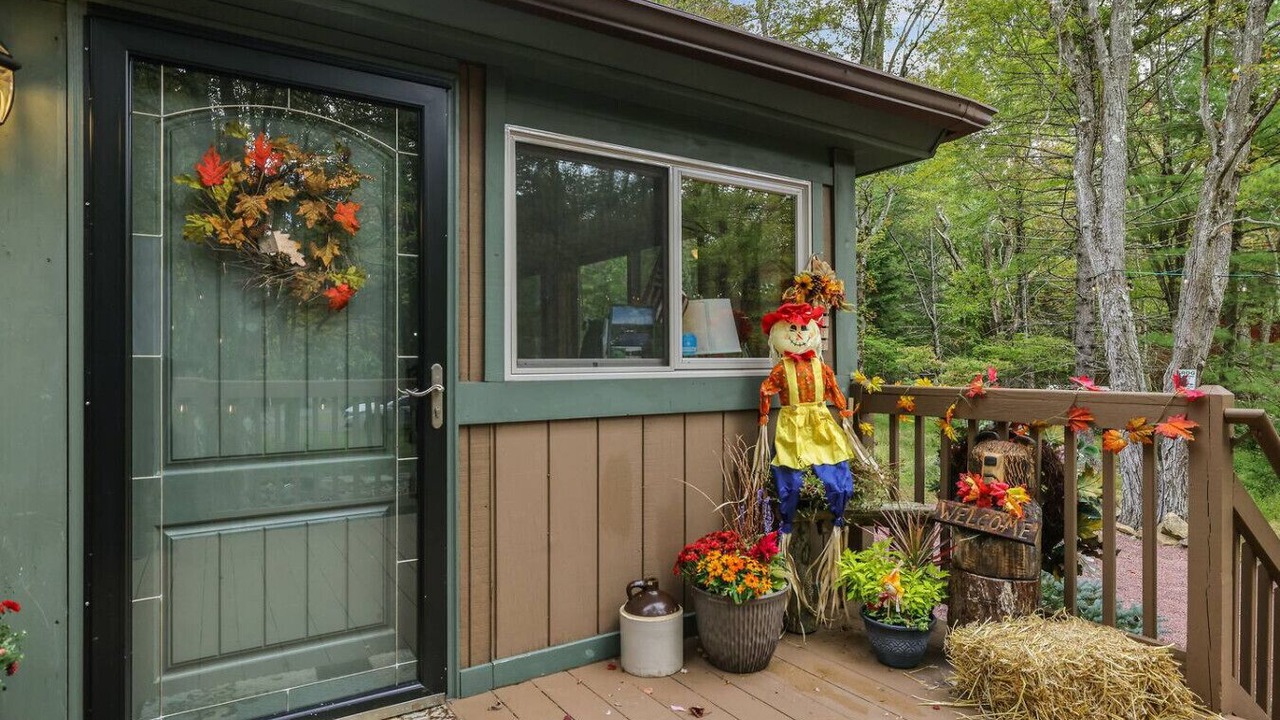 Photo of Outdoor in Lake Harmony Estates
