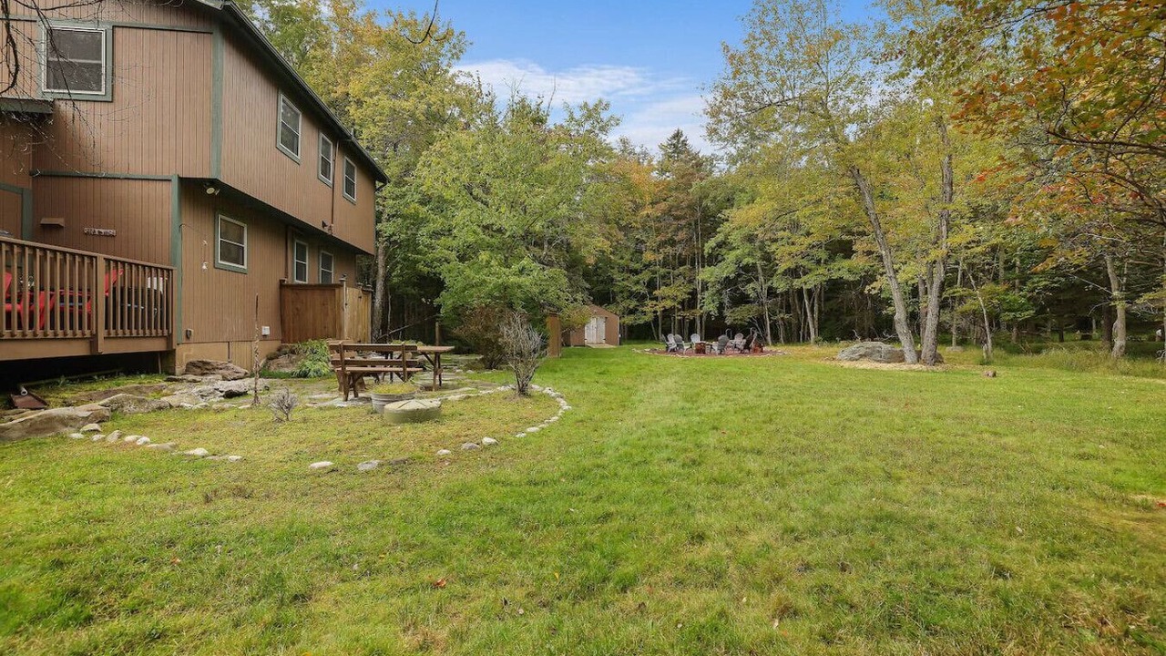 Photo of Outdoor in Lake Harmony Estates