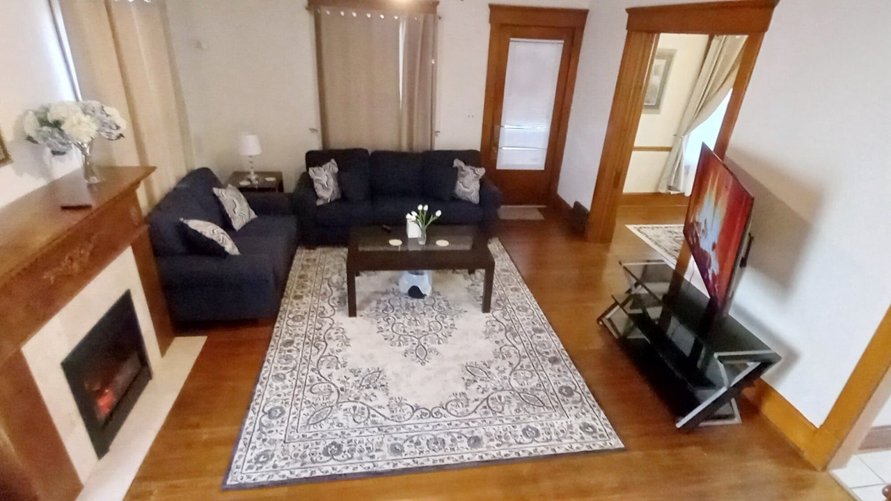 Photo of Livingroom in Canton