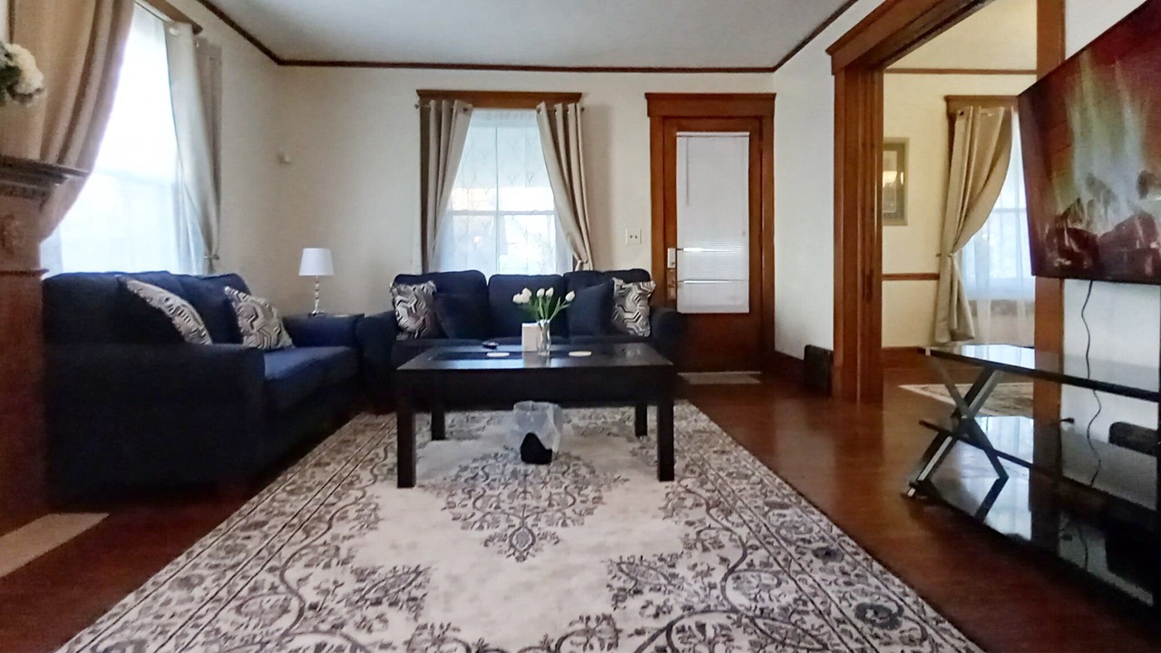 Photo of Livingroom in Canton