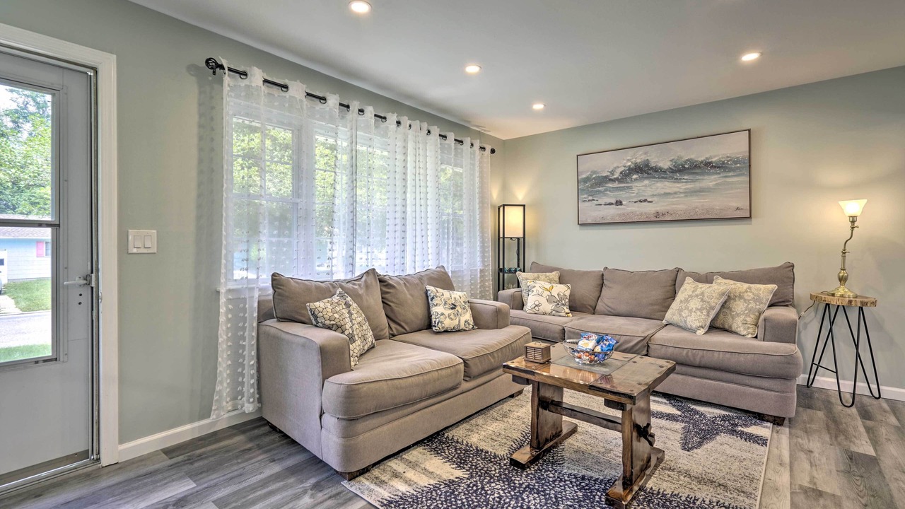 Photo of Livingroom in Bayville