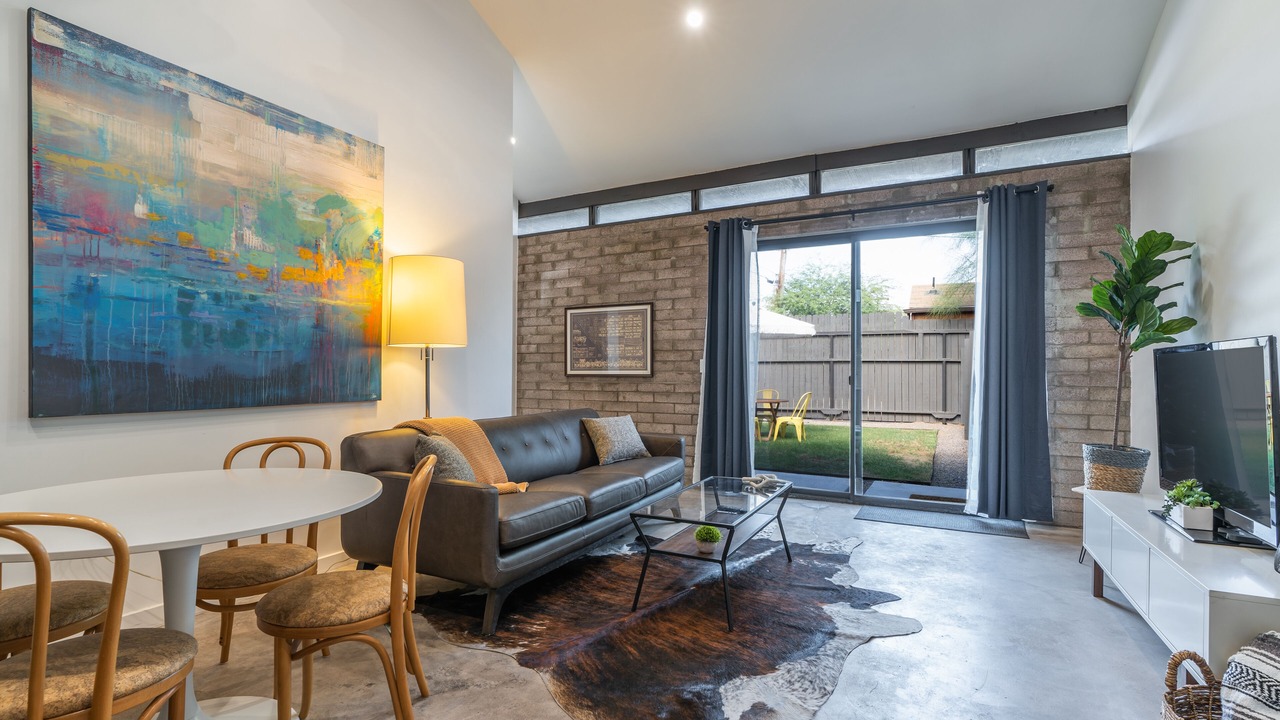 Photo of Livingroom in Story