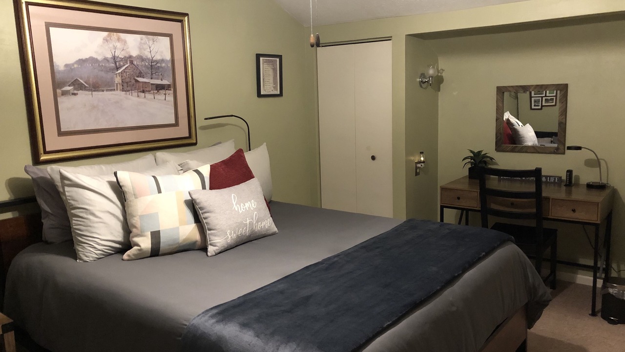 Photo of Bedroom in Youngstown