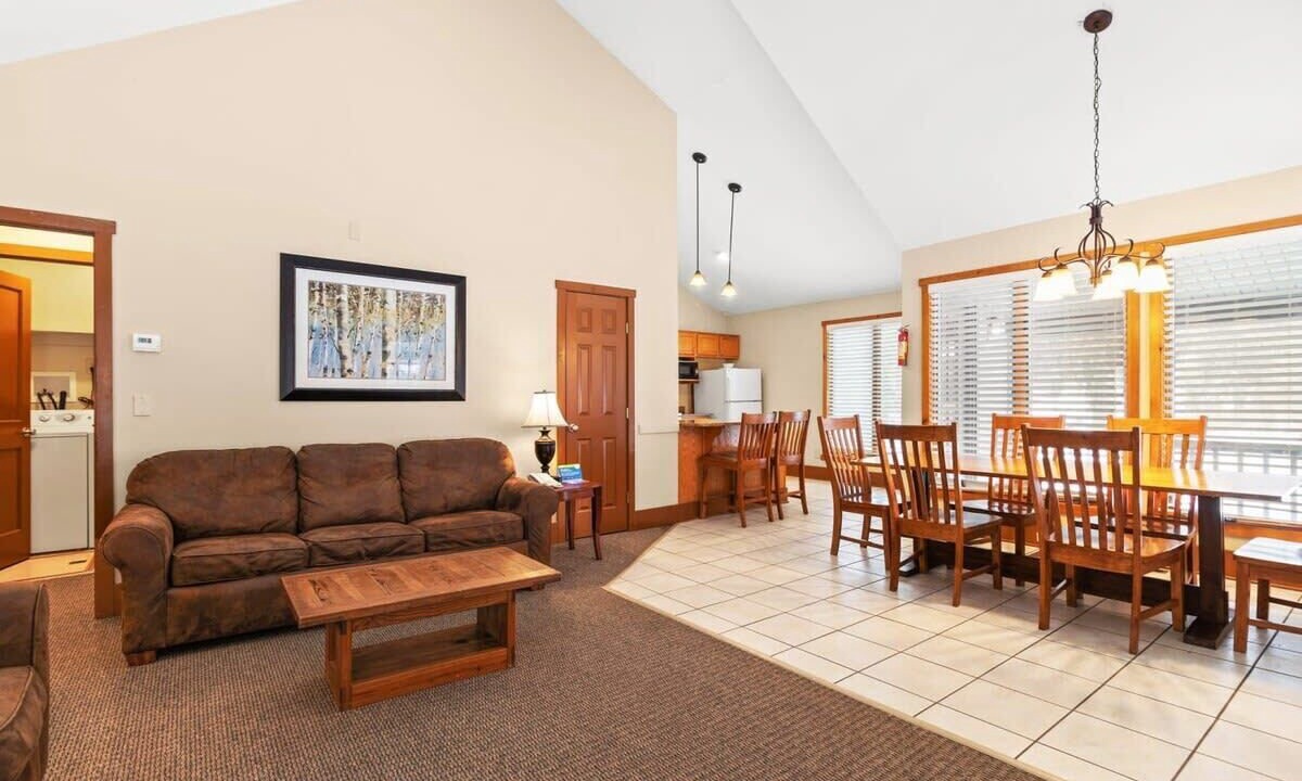 Photo of Livingroom in Shawnee On Delaware