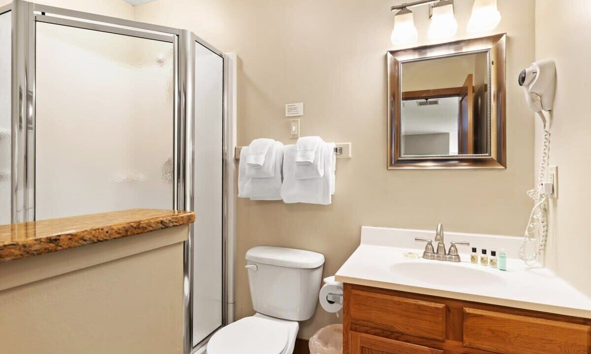 Photo of Bathroom in Shawnee On Delaware