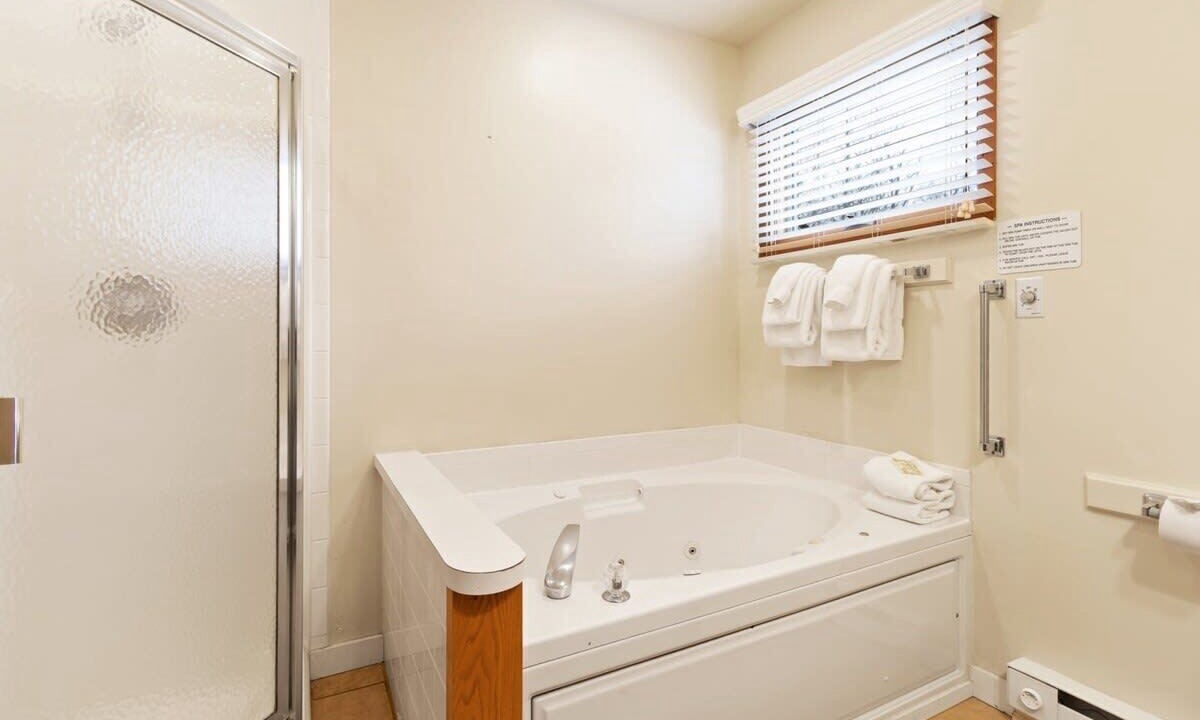 Photo of Bathroom in Shawnee On Delaware