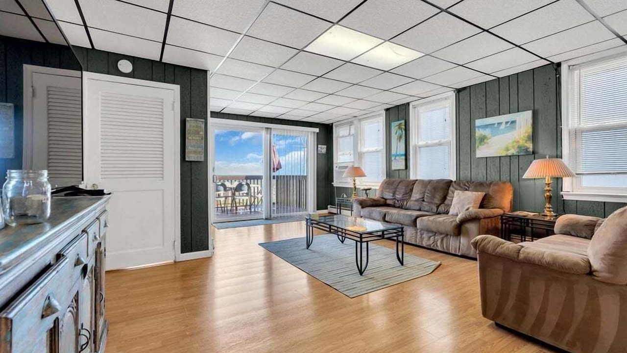 Photo of Livingroom in Point Pleasant Beach