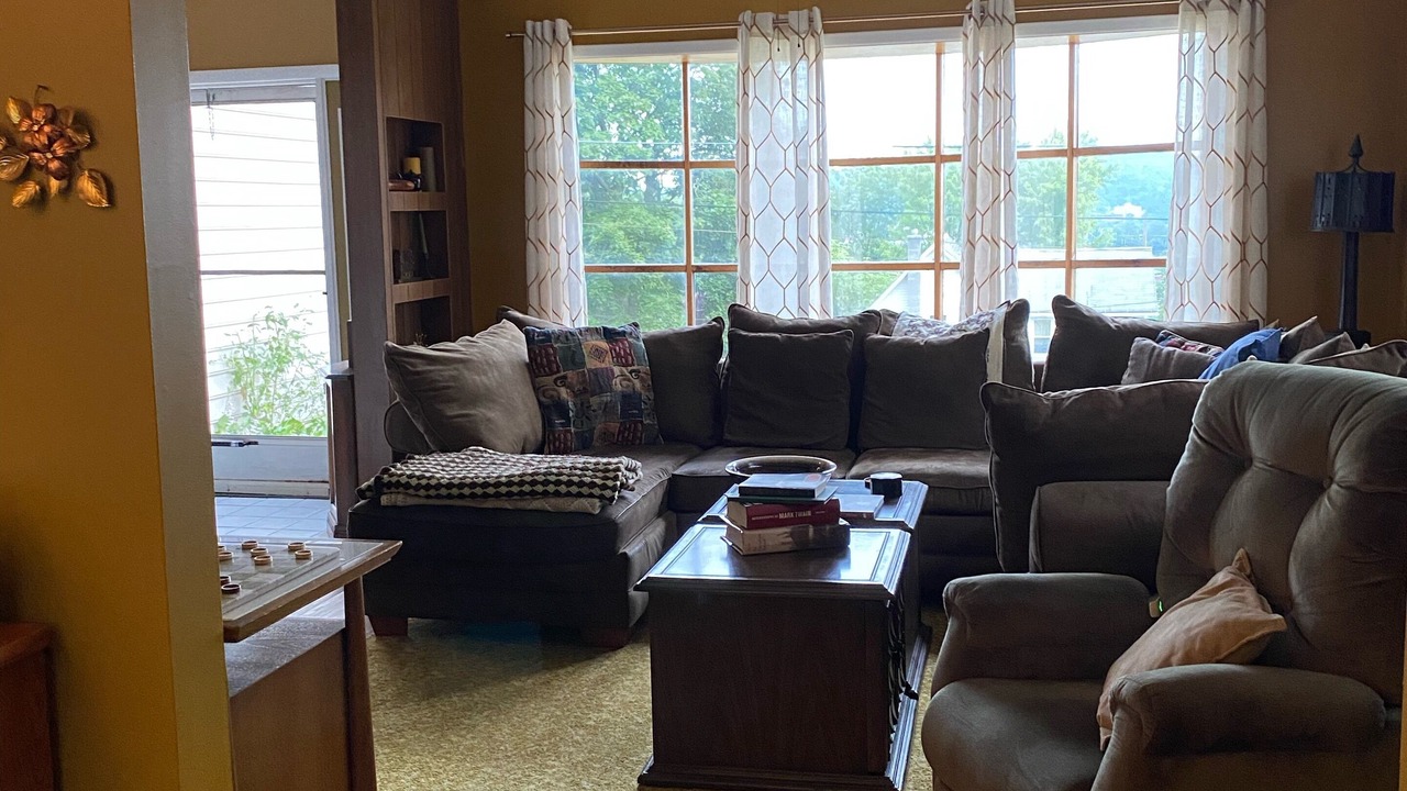 Photo of Livingroom in Williamsport