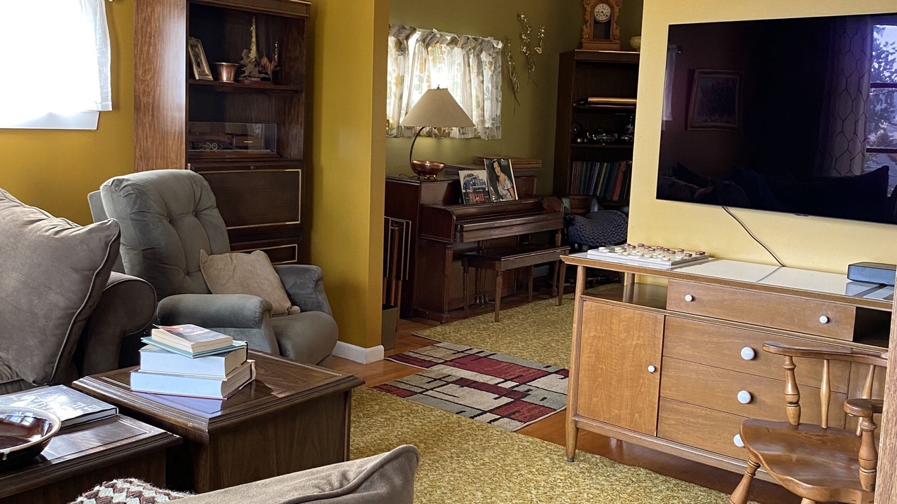 Photo of Livingroom in Williamsport