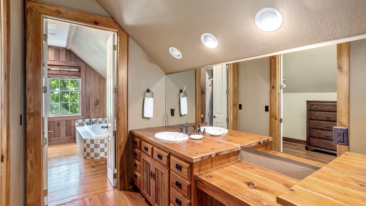 Photo of Bathroom in Blowing Rock