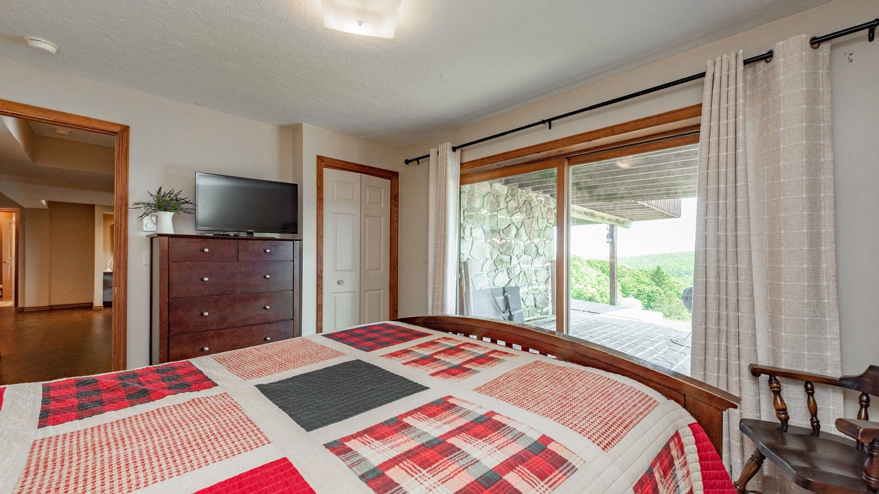 Photo of Bedroom in Paradise Point