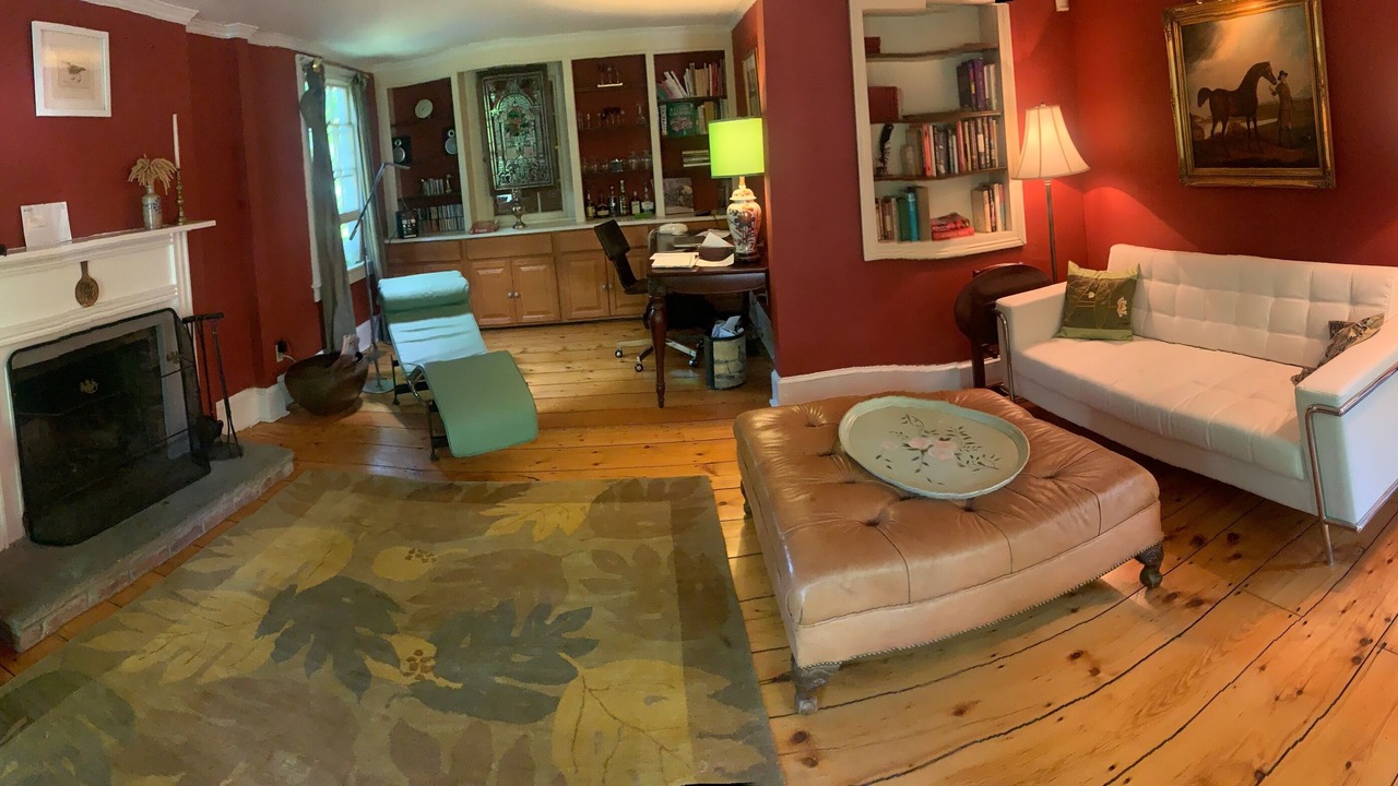 Photo of Livingroom in Pine Bush