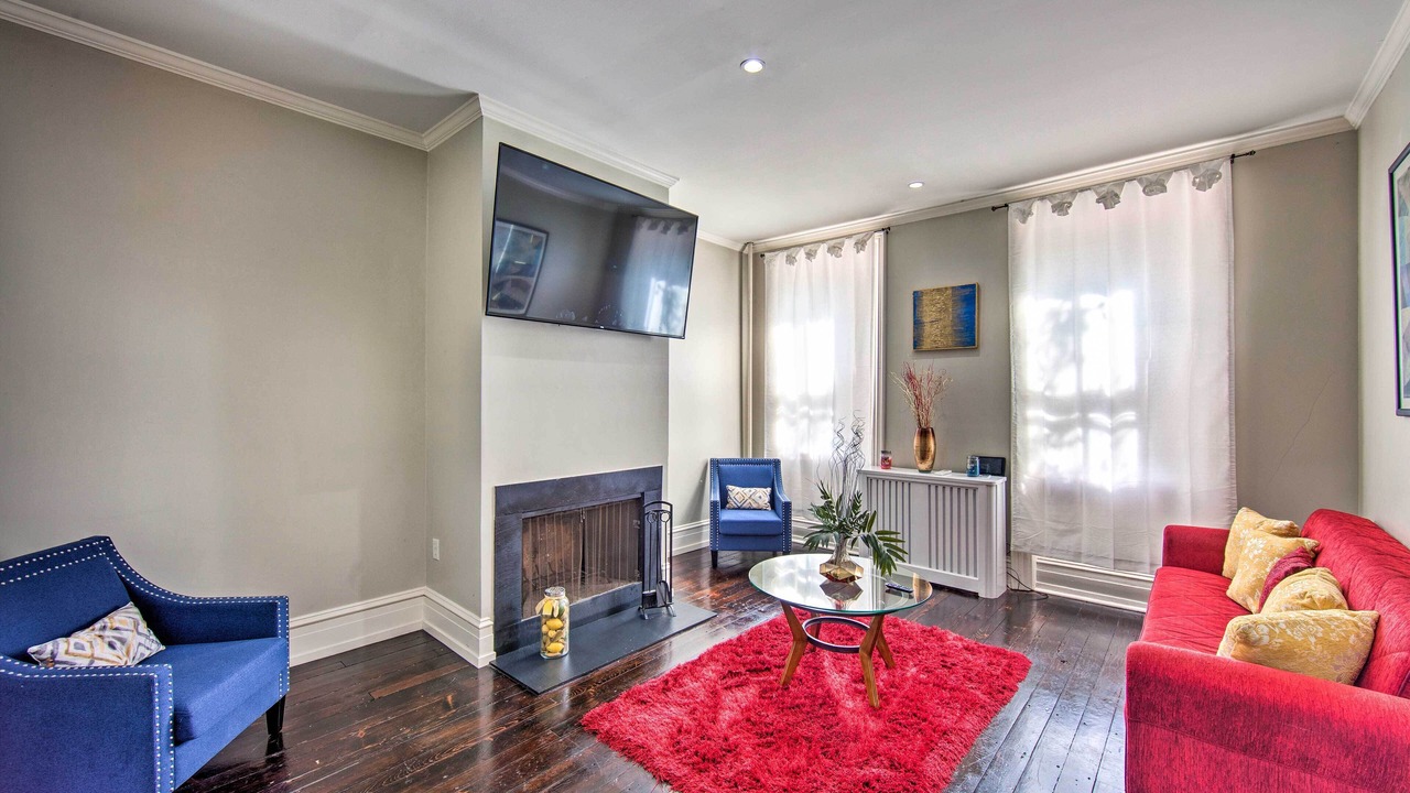 Photo of Livingroom in Harrisburg - Hershey