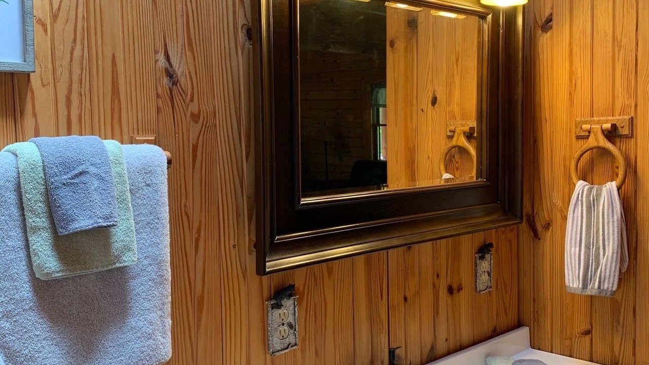 Photo of Bathroom in Logan