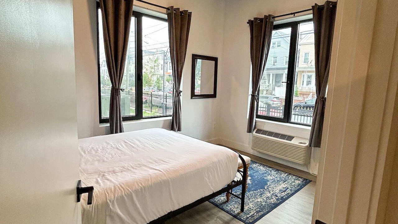 Photo of Bedroom in Elizabeth
