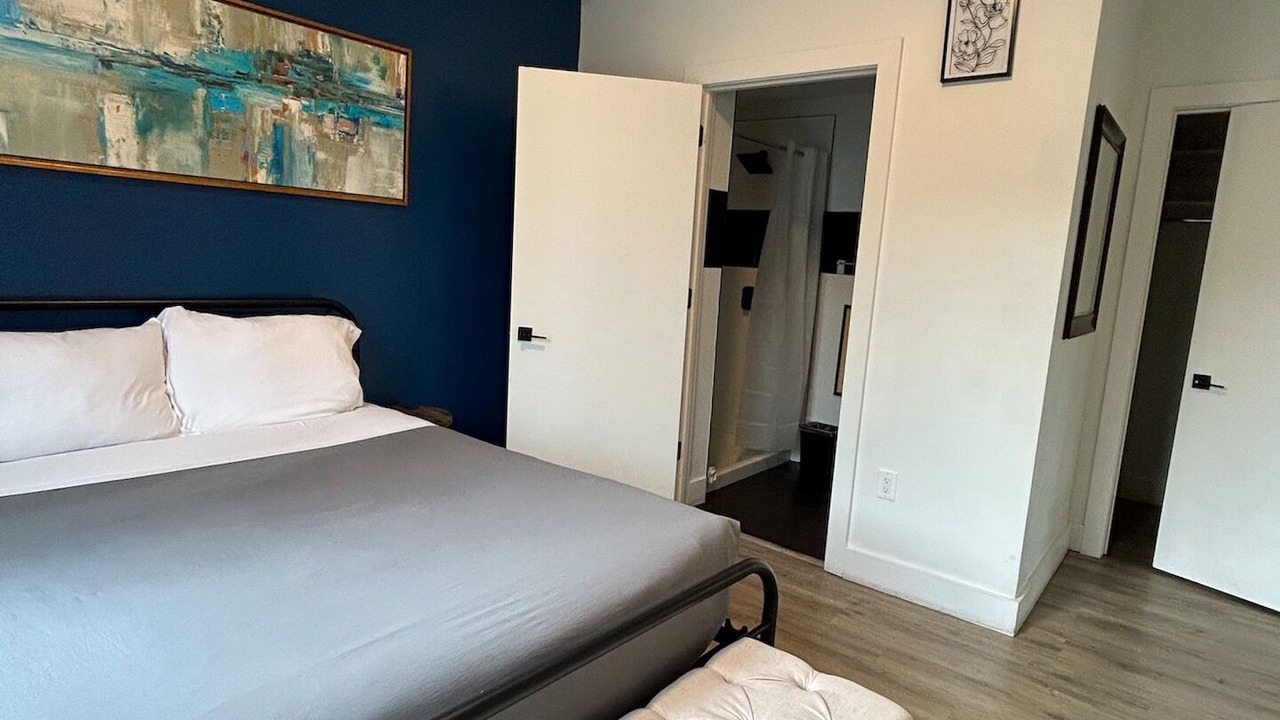 Photo of Bedroom in Elizabeth
