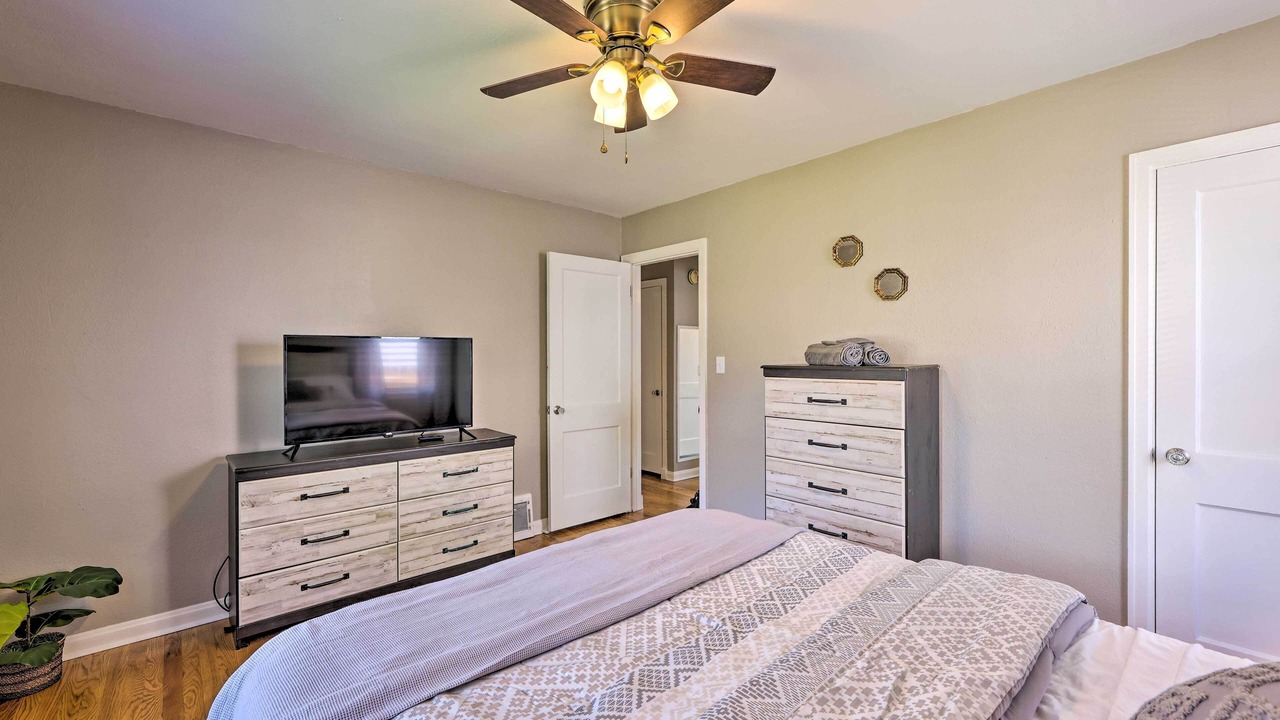 Photo of Bedroom in Kanawha City