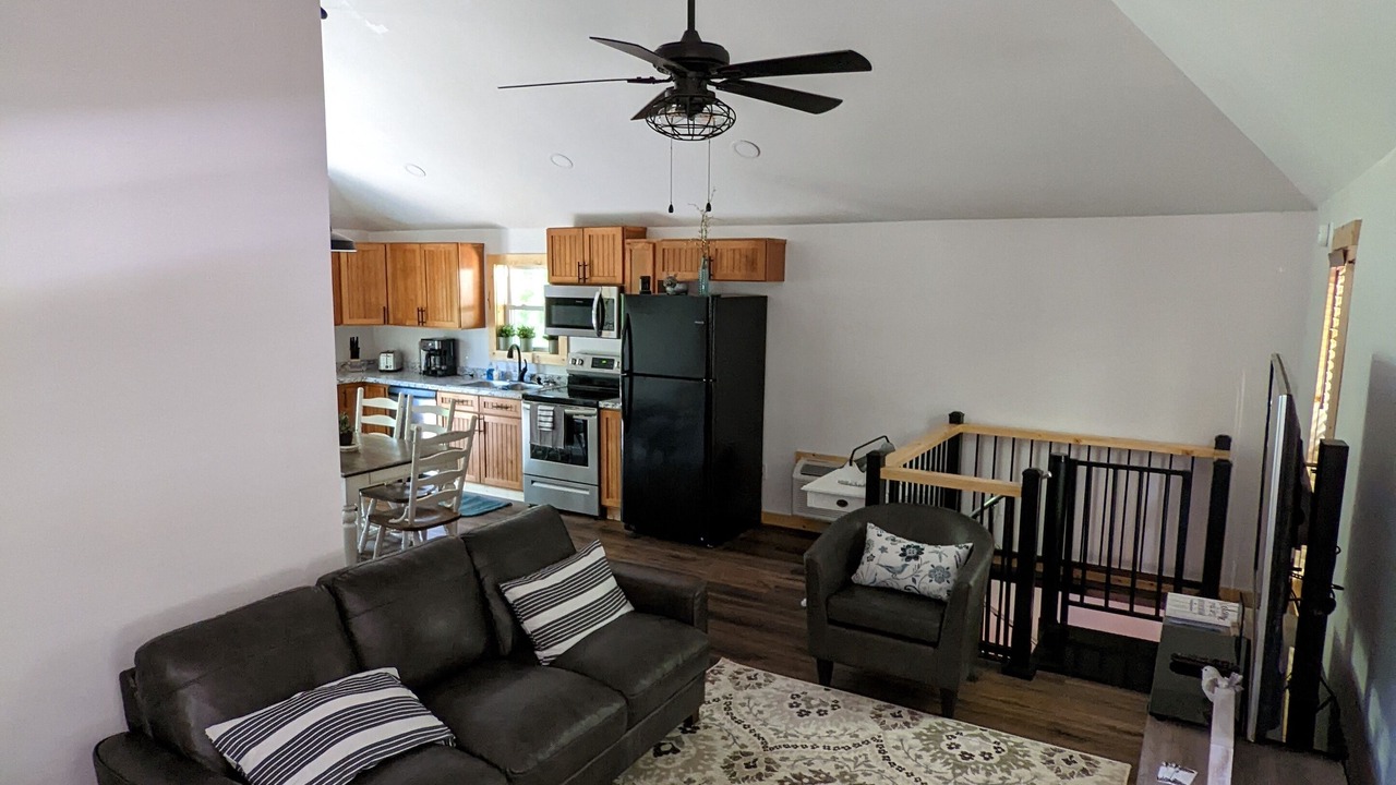 Photo of Livingroom in Perrysville