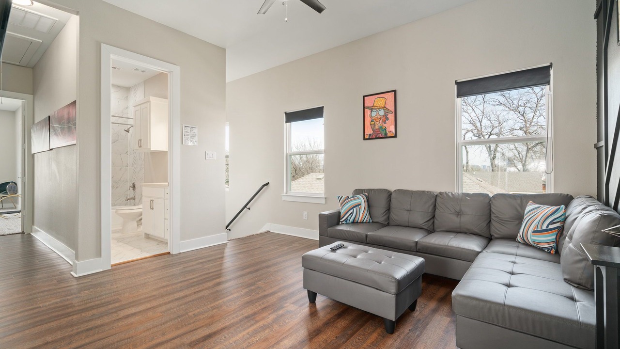 Photo of Livingroom in West Dallas