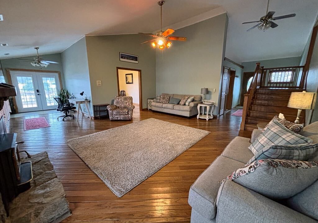 Photo of Livingroom in Lily