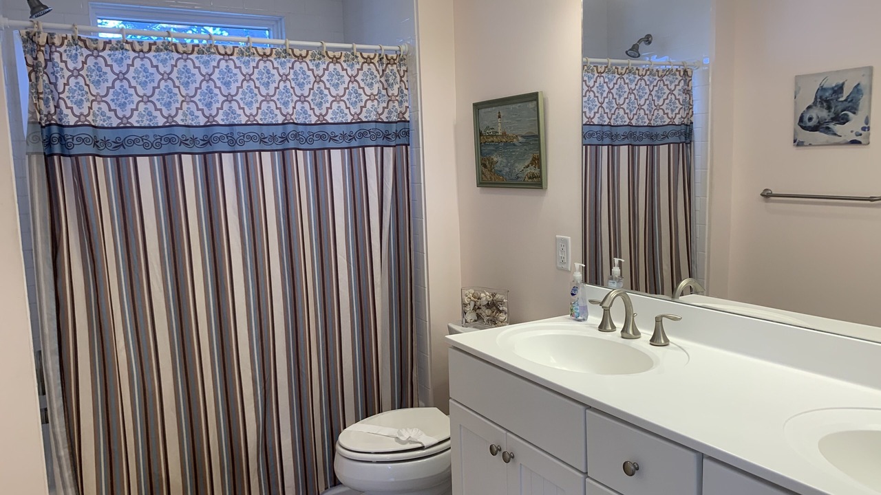Photo of Bathroom in Fenwick Island