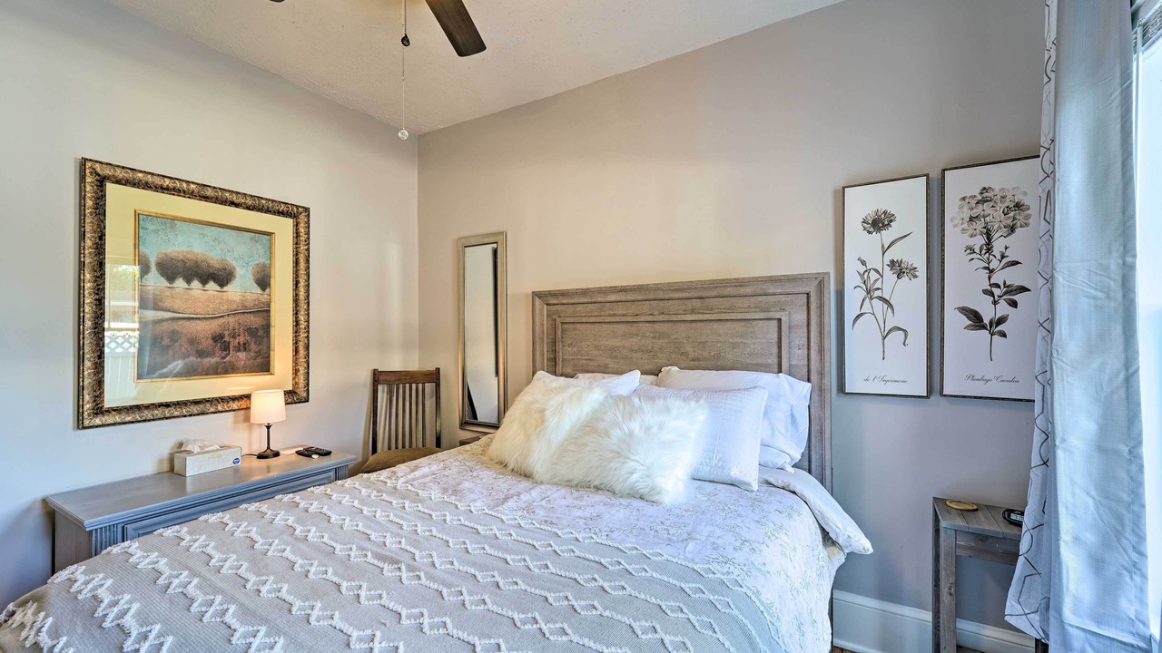 Photo of Bedroom in Jefferson City