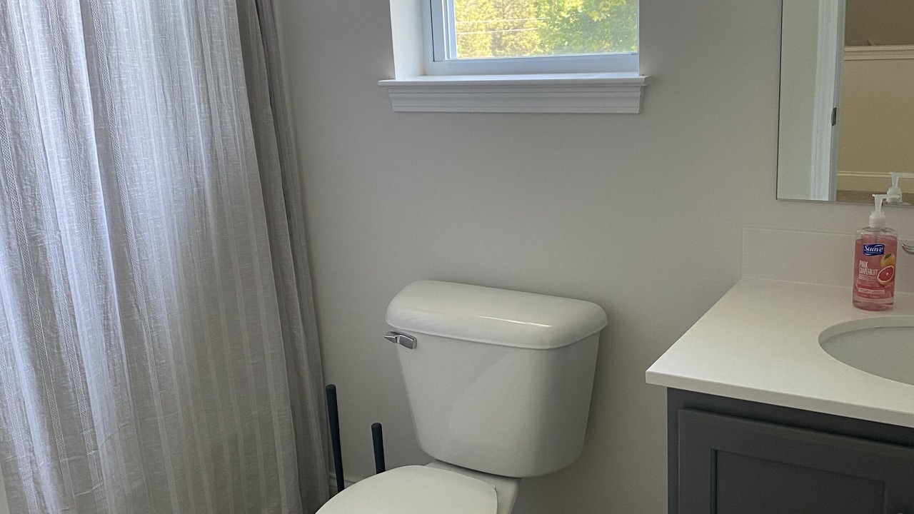 Photo of Bathroom in Kelleys Island