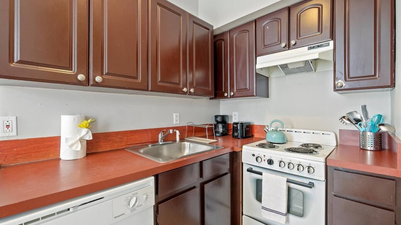Photo of Kitchen in Graduate Hospital