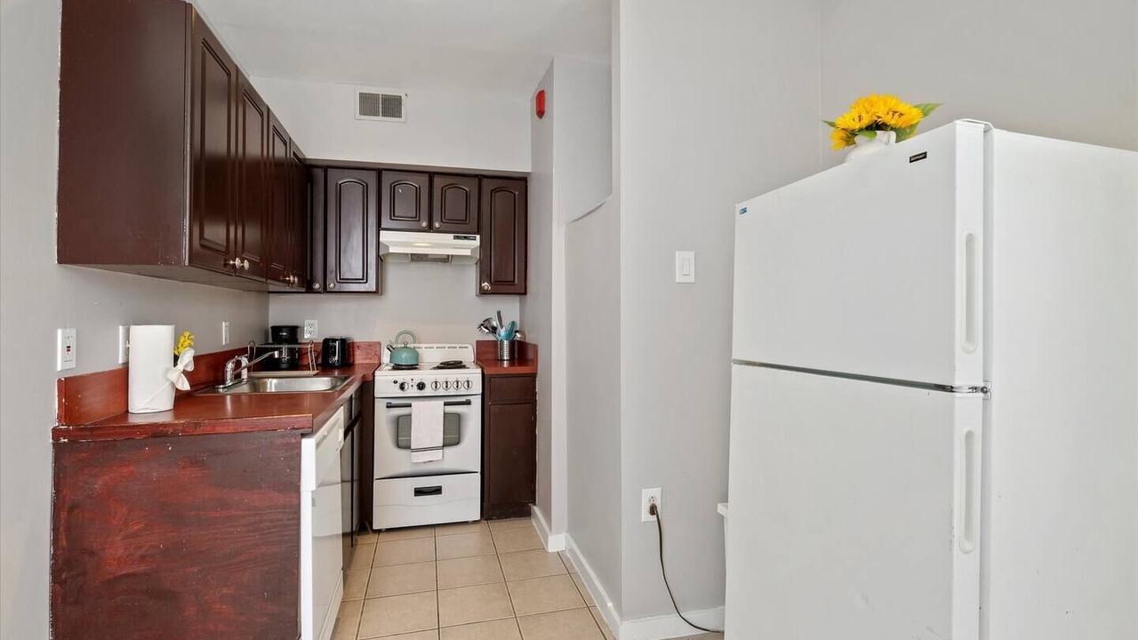 Photo of Kitchen in Graduate Hospital